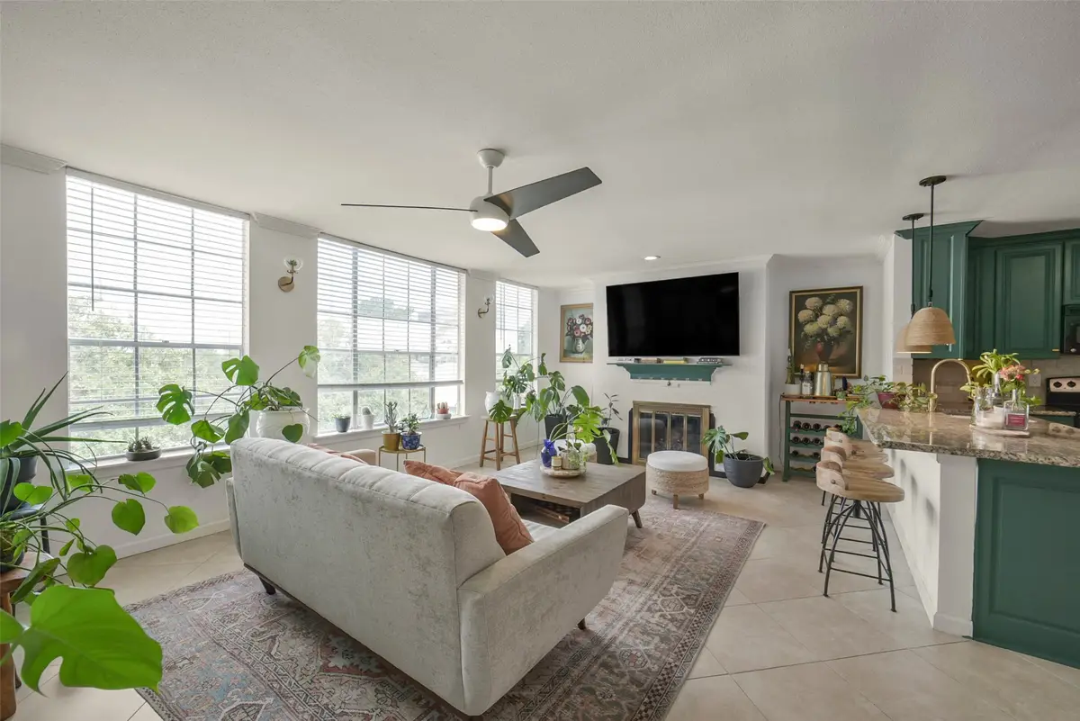 2333 Bering Dr Drive #322, Houston, TX 77057 - #1