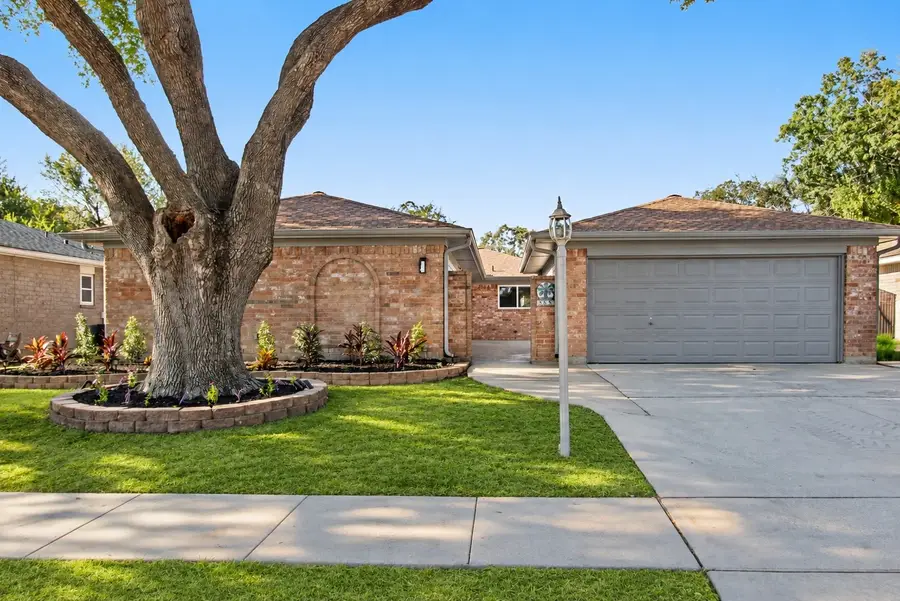 855 Silverpines Road, Houston, TX 77062 - #2