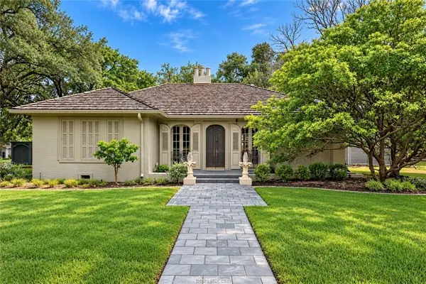 612 S Hutchins Street, Bryan, TX 77803