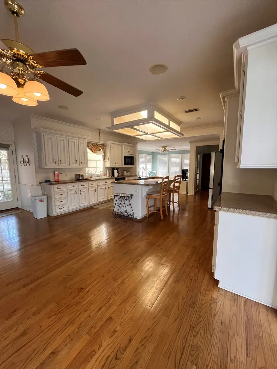 4 Hartwick Court, Conroe, TX 77304 - #2