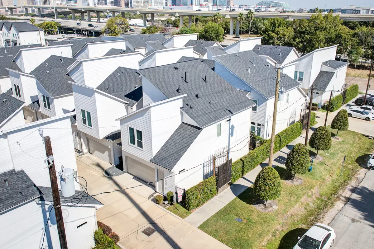 2026 Live Oak Street, Houston, TX 77003 - Image #1