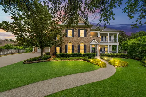 18 Dappled Sun Place, The Woodlands, TX 77381