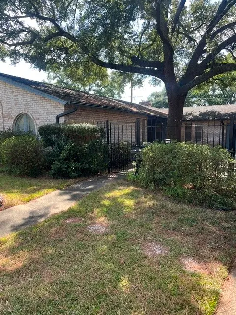10031 Briar Rose Drive, Houston, TX 77042 - #3