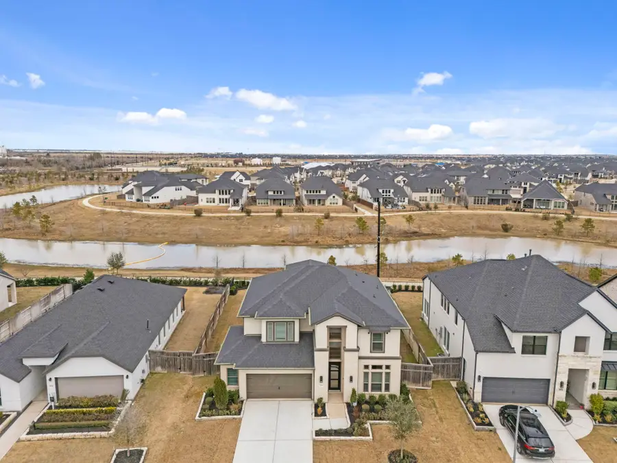 31518 Bramble Hollow Court, Fulshear, TX 77441 - Image #2
