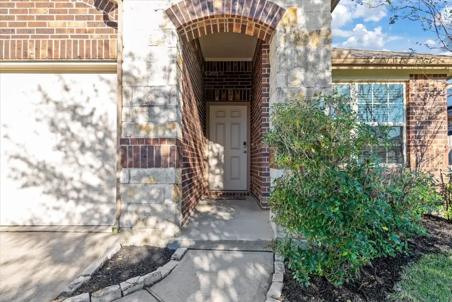 4019 Cape Barren Lane, Baytown, TX 77521 - Image #2