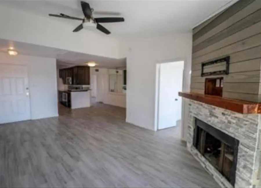 18800 Egret Bay Boulevard #106, Houston, TX 77058 - Image #3