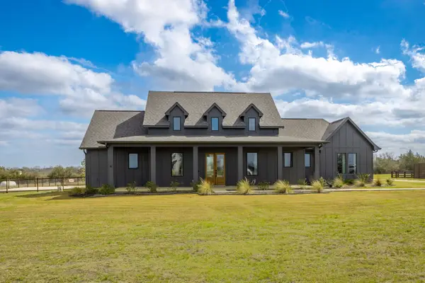 115 Country View Lane Road, Schulenburg, TX 78956