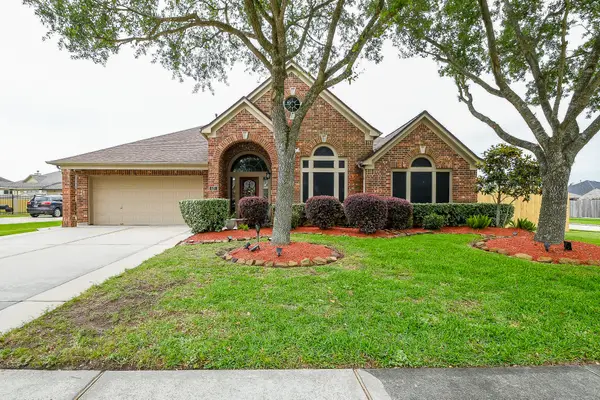 629 Pelican Harbour Drive, Texas City, TX 77590