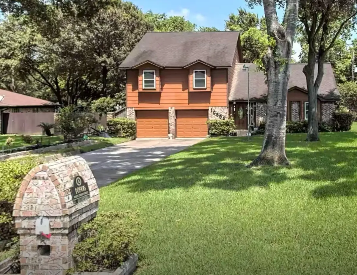10906 White Thorn St Street, Houston, TX 77016 - #1