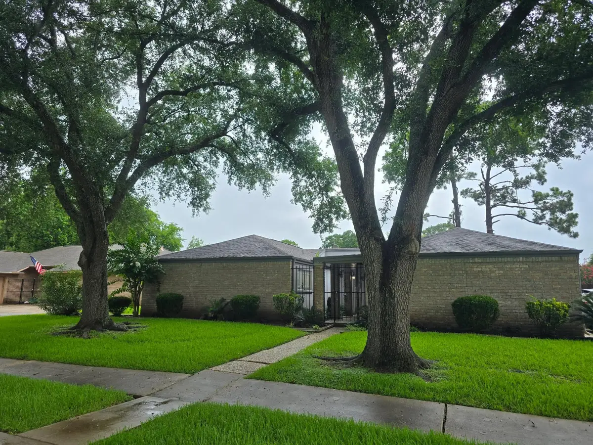 2302 Quail Valley East Drive, Missouri City, TX 77459 - #1