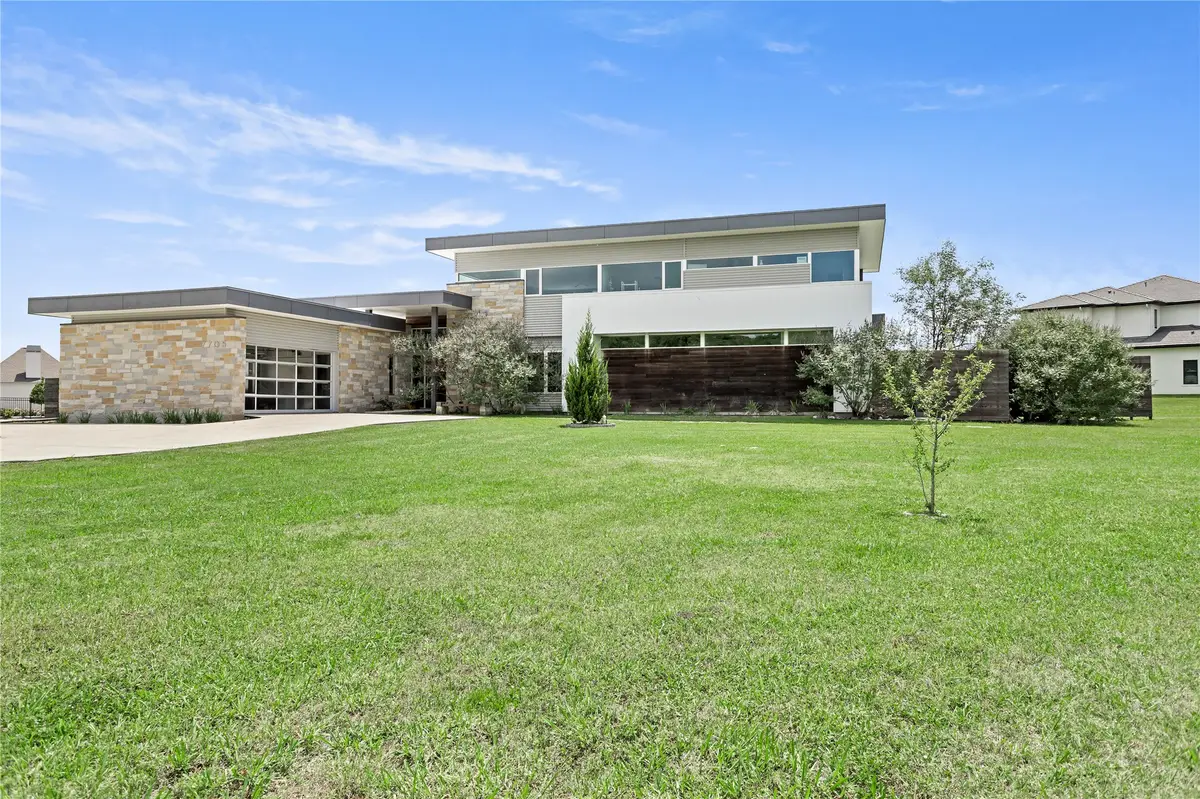 7705 N Peninsula Drive, Beaumont, TX 77707 - #1