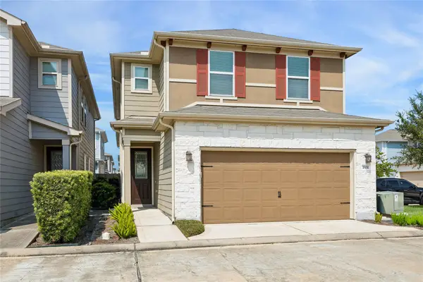 1851 Commons Glen Drive, Houston, TX 77080