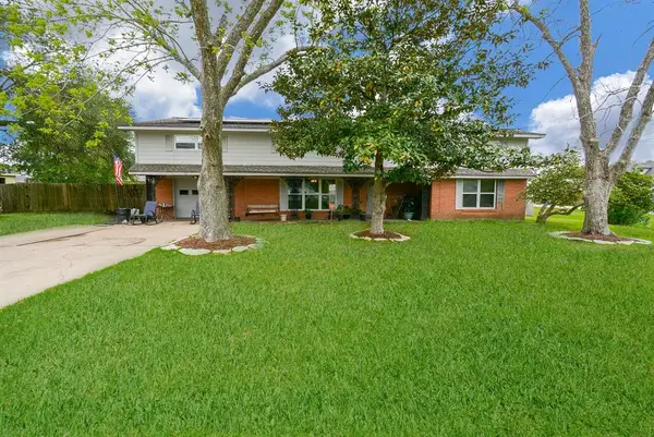 71 Garfield Street, La Porte, TX 77571