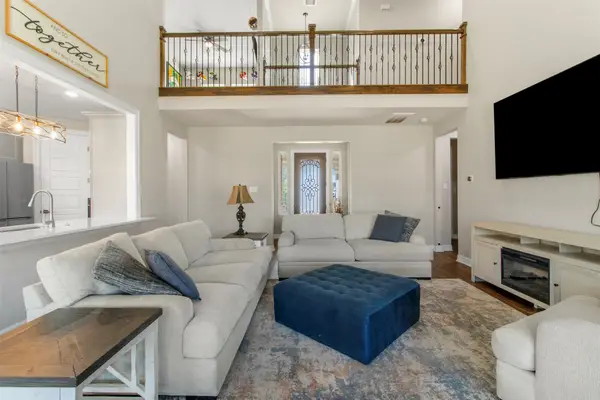 13510 Fallbrook Circle, Mont Belvieu, TX 77535