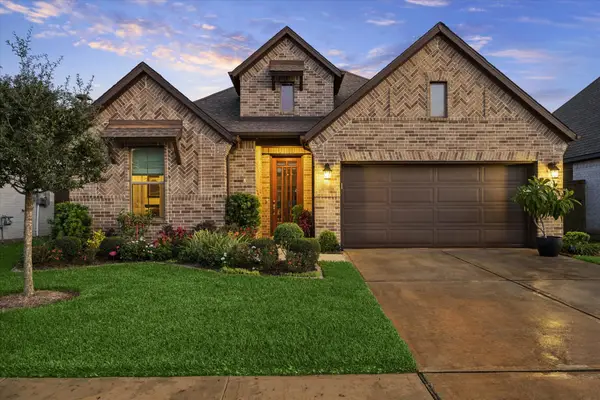 619 Livermore Street, Webster, TX 77598