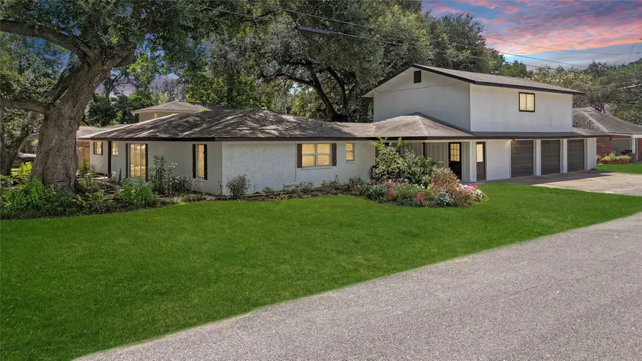 1409 Kathy Avenue, Sealy, TX 77474 - #2