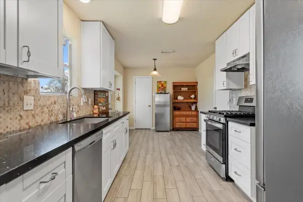 3231 Dogwood Springs Drive, Houston, TX 77073