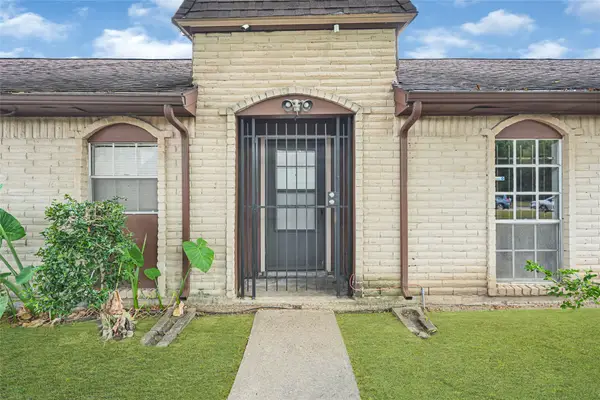 7064 Jetty Lane, Houston, TX 77072