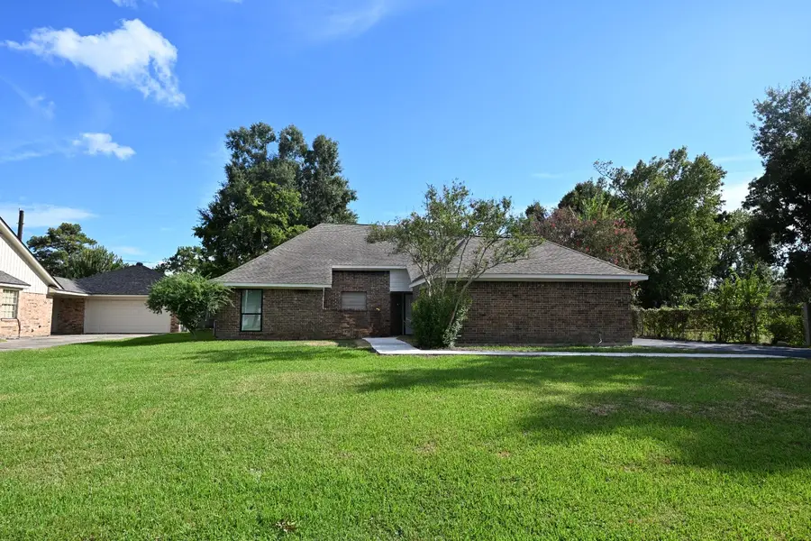 405 Post Oak Drive, Baytown, TX 77520 - #2
