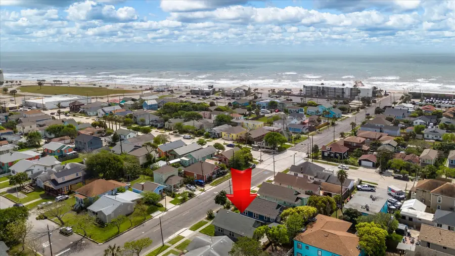 2407 37th Street, Galveston, TX 77550 - #2