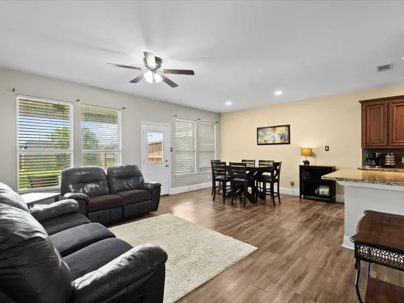 838 San Jacinto Circle, Baytown, TX 77521 - #2