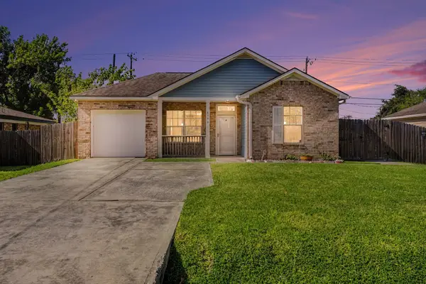 8506 Shiloh Street, Texas City, TX 77591