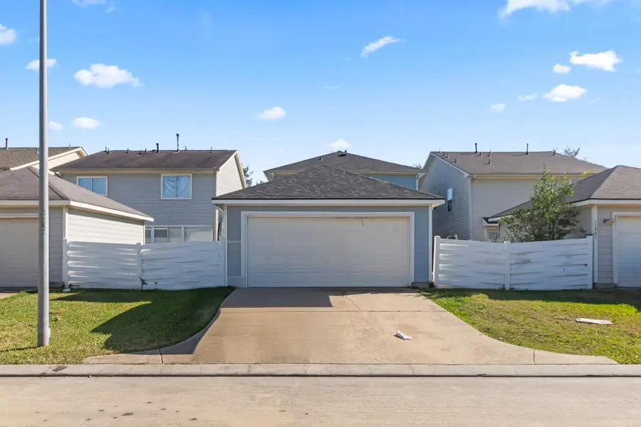 11929 Sanspereil Drive, Houston, TX 77047 - Image #2