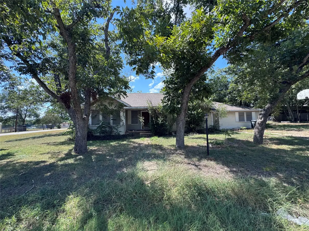 1402 W 9th Street, Caldwell, TX 77836 - Image #1