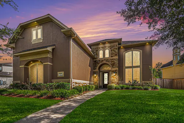 120 Bandera Creek Lane, Friendswood, TX 77546