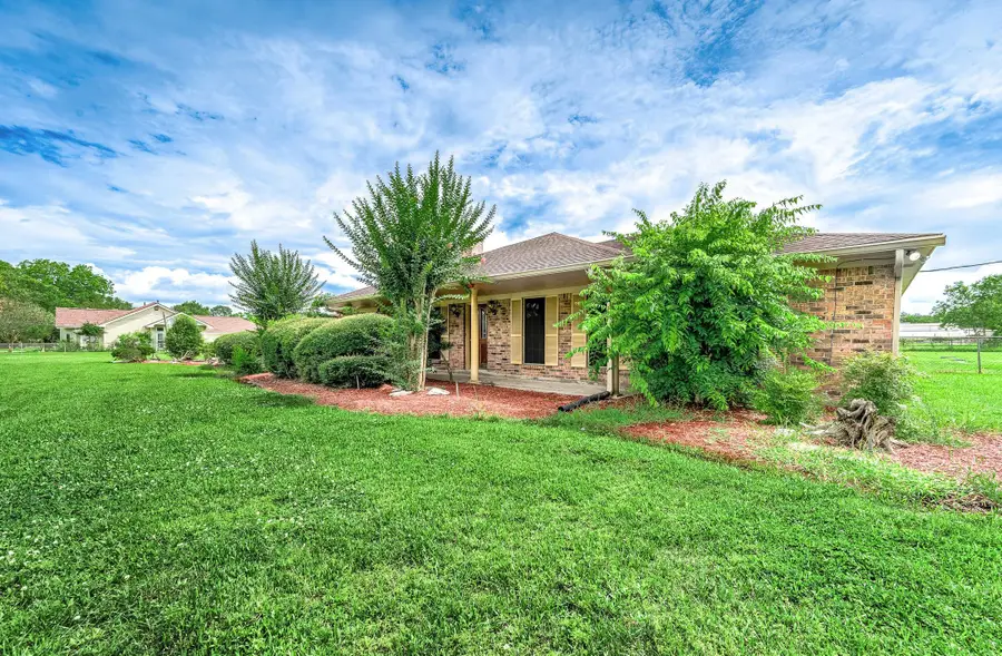 2295 County Road 145, Alvin, TX 77511 - #2