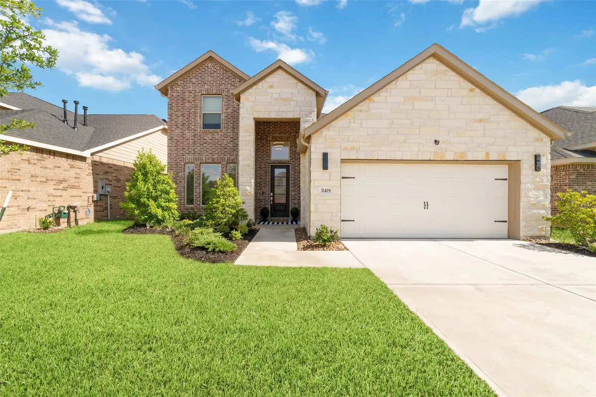 31419 Beacon Cove Trail, Fulshear, TX 77441 - Image #1