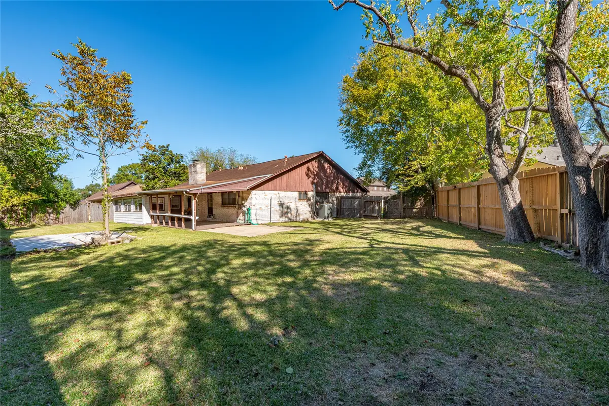 2121 Yorktown Court S, League City, TX 77573 - Image #1