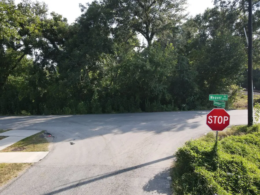 6606 Weaver Road, Houston, TX 77028 - Image #2