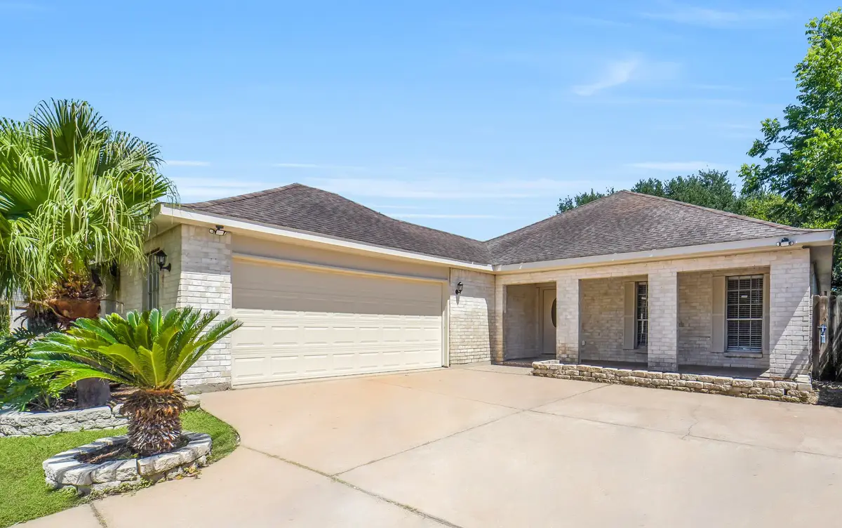 7834 Vickijohn Drive, Houston, TX 77071 - #1