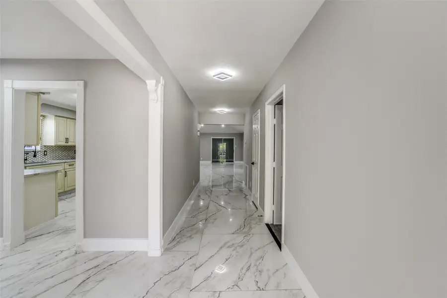 7834 Vickijohn Drive, Houston, TX 77071 - #3