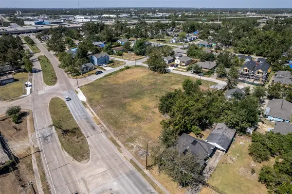 3313 Cavalcade Street, Houston, TX 77026