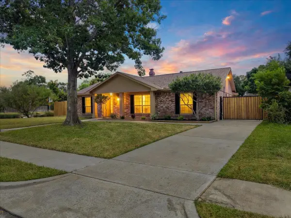 11703 Brighton Lane, Meadows Place, TX 77477