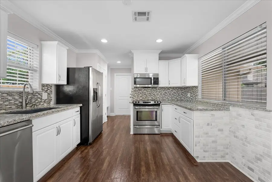 11703 Brighton Lane, Meadows Place, TX 77477 - #3