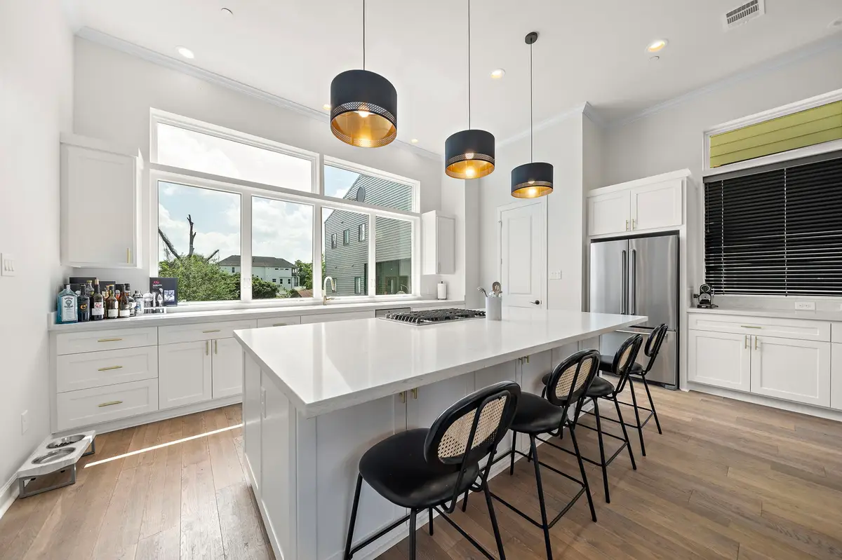 907b W 16th Street, Houston, TX 77008 - Image #1