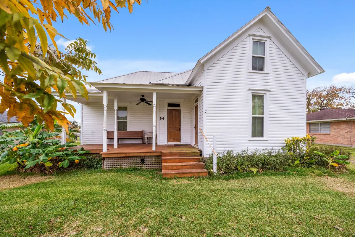 695 Wightman Street, Matagorda, TX 77457 - Image #1