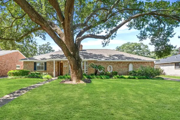 11006 Ashcroft Drive, Houston, TX 77096