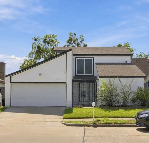 11307 Oakcenter Drive, Houston, TX 77072