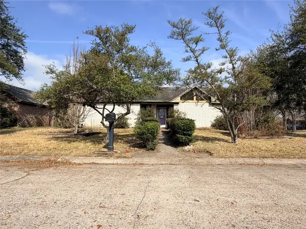 3400 Coachlight Lane, Baytown, TX 77521