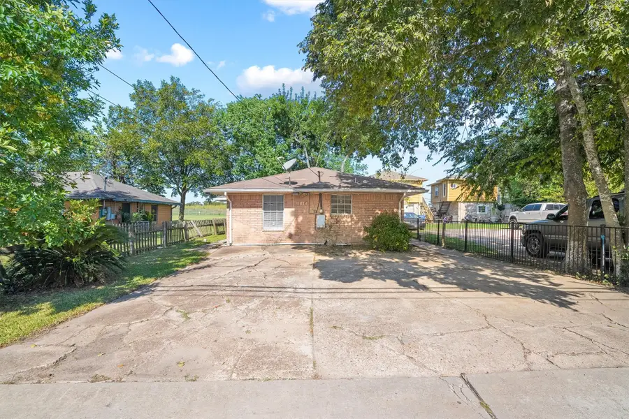 3218 5th Street, Stafford, TX 77477 - #2