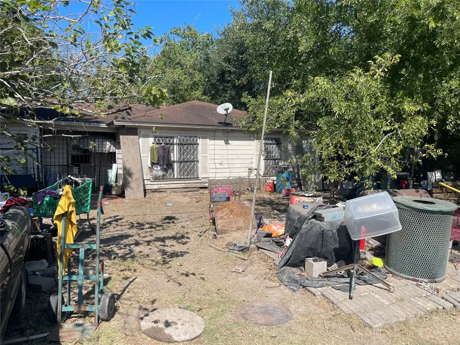 8021 Lynette Street, Houston, TX 77028 - Image #3