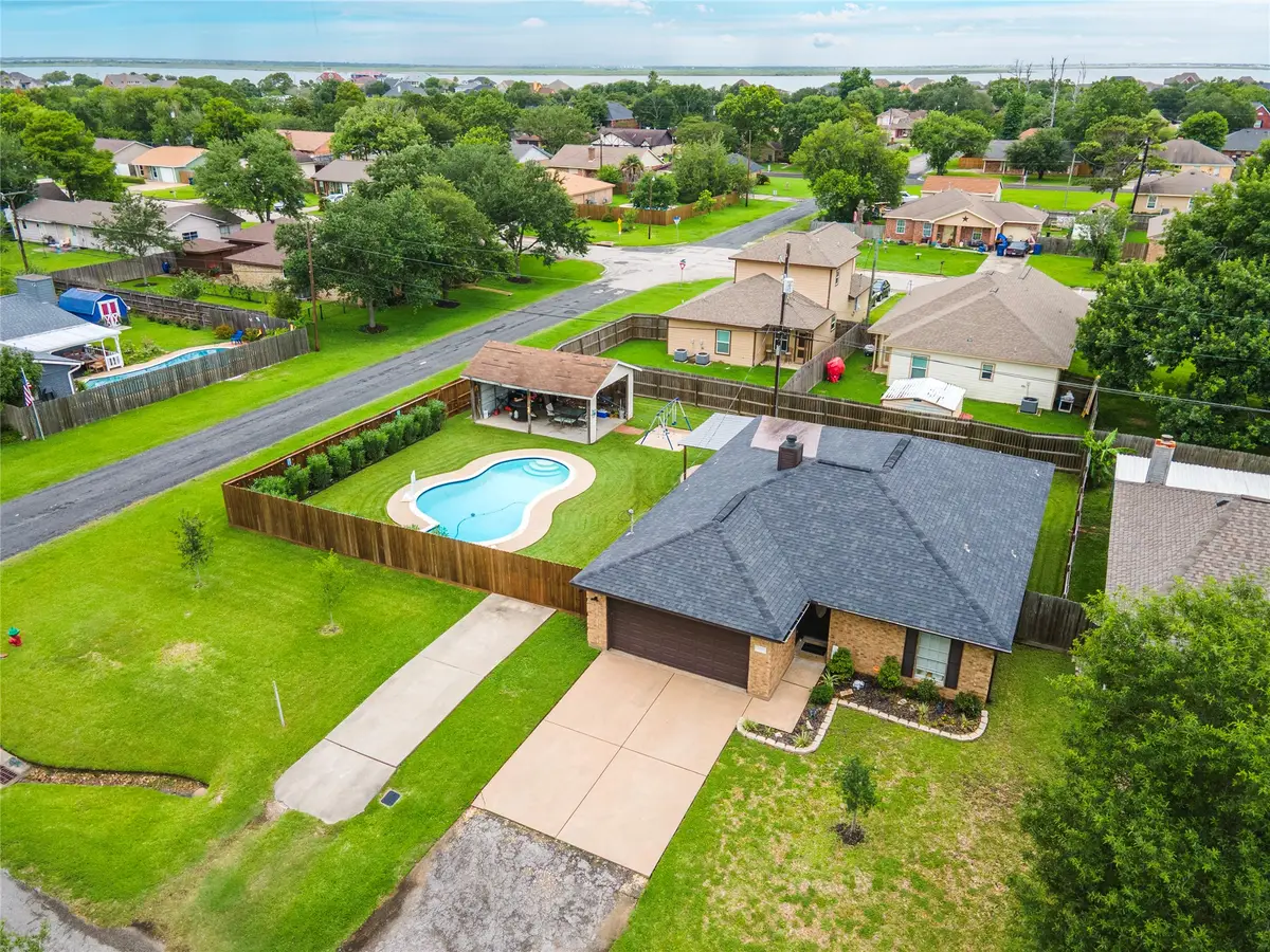 2530 36th Avenue N, Texas City, TX 77590 - #1