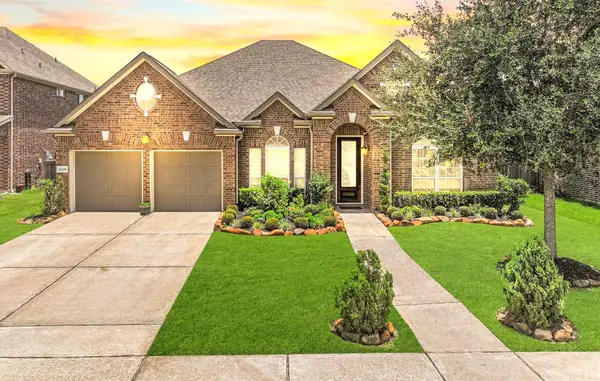 2209 Rocky Shores Lane, Pearland, TX 77089