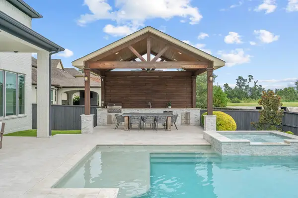 34 Jaden Oaks Place, Tomball, TX 77375