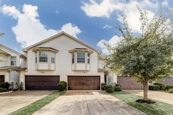 11532 Champions Green Drive, Houston, TX 77066