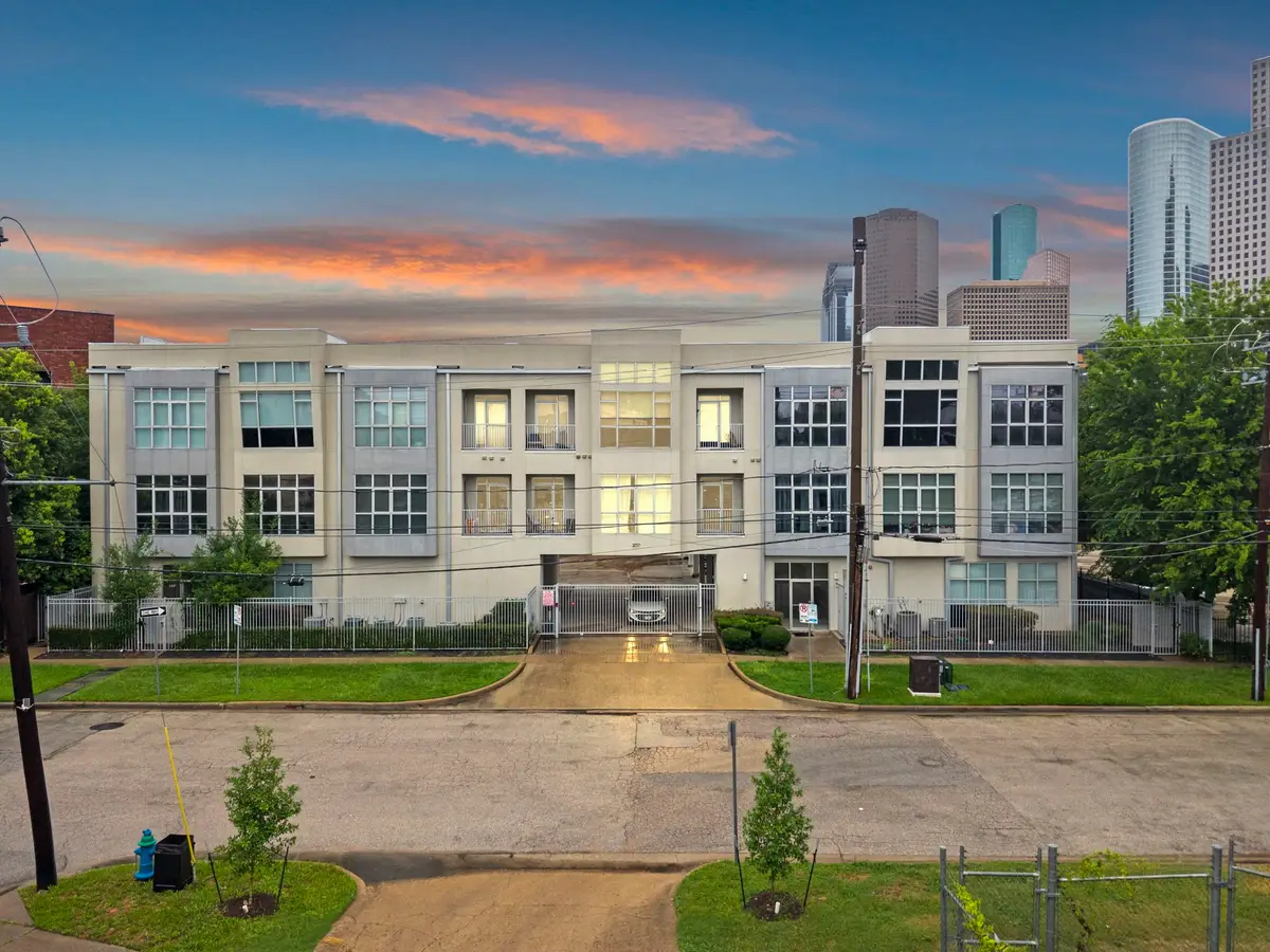 207 Pierce Street #209, Houston, TX 77002 - #1